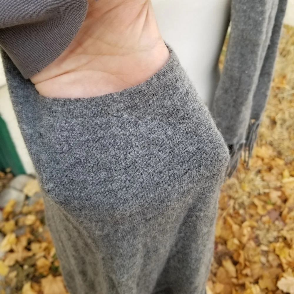 soft gray scarf with pockets and fringe